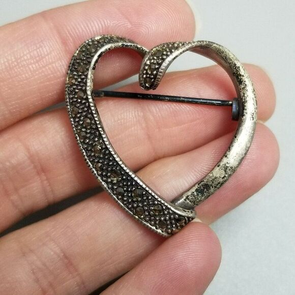 Vintage Sterling Silver Heart Brooch, Marcasite, Love Sweetheart Lapel Pin - Picture 7 of 8
